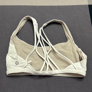 Lulu lemon sports bra in good condition. No padding included.